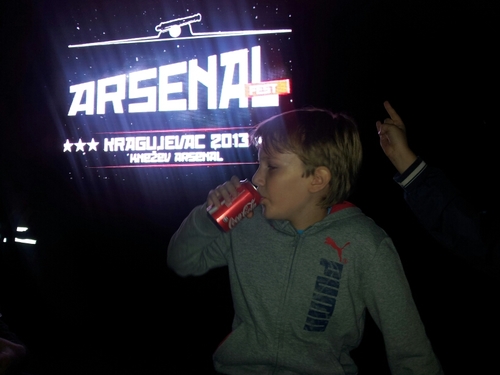 luxxul55's profile picture. Green Day B-) and Basketball:-D