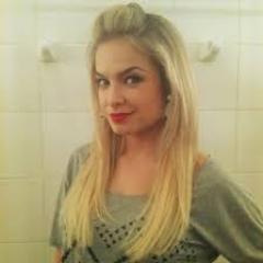 atriz,cantora.