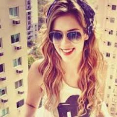 Tentei lhe falar varias coisas para mostrar o quanto eu te amo,mas percebi que que meu amor é muito mas do que palavras,                 SOPHIA ABRAHÃO te amuh