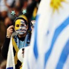 Hola Amigos ! my name is Carolyn Blair  , i am 22 years old , i love football, my favorite football team is Club Atlético Peñarol , it a great team , Follow me