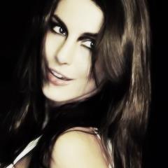 O que eu sinto por você resume em três palavras , AMOR, AMOR ,AMOR e mas nada ♫ ♪ @melfronckowiak Dona: Sofia