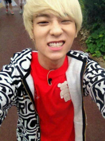 Fake L.Joe • Follow rl Ljoe @LjoeLjoe1123 • Badboy Rapper • Single