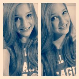I love 1D and Niall @onedirection :***♥ @NiallOfficial *loveU4ever* I'm 15 years love my life, i'm mostly happy, love my friends & party :D Pls follow me ;))