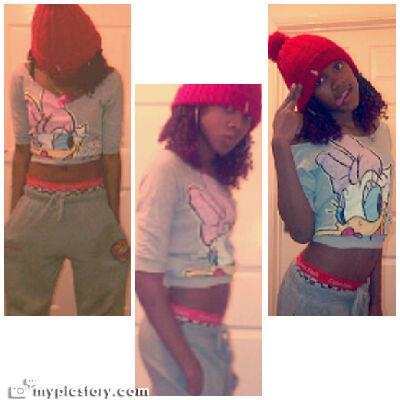 Im That Blasian Gyal Jamaican&Chinese ;) #TEAMBOSSYBOYS♥.♥ 100% Certified Need Me For Anything Holla Me On Twitter Or Fb Certified Anticsz (Im Not All Talk) ;)