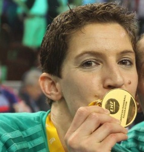 TERVELRaphaelle's profile picture. Ex-jugadora de balonmano del Gyor (hongria) y ex de la selecion francesa.Ex-joueuse de handball à Györ (hongrie) et ex-international française. Entraîneuse ESBF