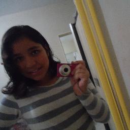 ahh lek lek lek lek ♫♪♫
sou Fanqueira ate o fim não gosta de mim amor entra na fila