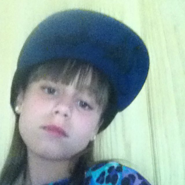 Twitter me and i will twitter u please follow!!!!pray for talia