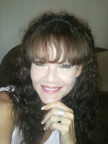 single, loving life, love family and friend time.