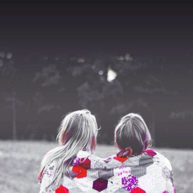 Syrian.realy interested in music .my favorite singers are Justin bieber and zayn Malik .follow me and I follow you back.