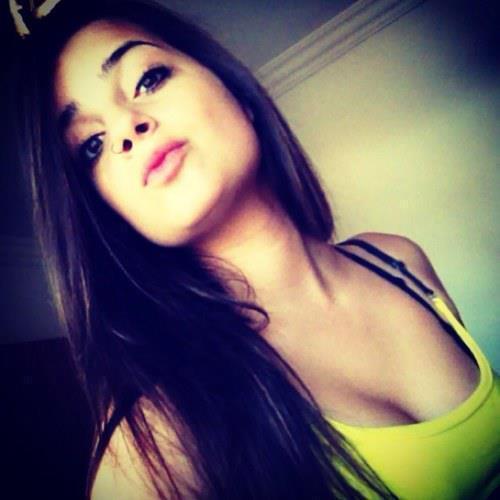 chaata, ciuumenta, namooro, 1.6 anoos, moreena, luuan santaana, feeia.. naao teenho,, pqq meeu naamo naao goosta [=