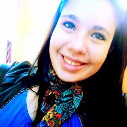 tesche_karine's profile picture. “Ela não era bipolar, apenas tinha uma alma um tanto bossa nova, porém seu coração era rock and roll”.