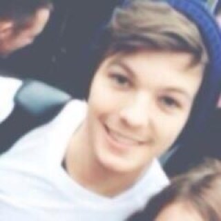Just a boy trying to get through school. Everything is better with him. [Roleplay with @College_Harry ]