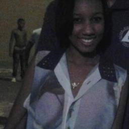 Acima de mim só Deus, ao meu lado os que merecem e abaixo de mim
só as recalcadas,incapazes e inferiores . #