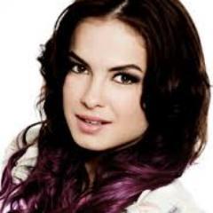 lua teamo sou sua fã, sempre gostei de vc do seu geito de ser, bom em fim  E REBELDE PARA SEMPRE *_*....