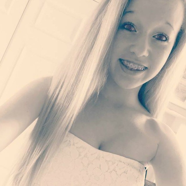 16 | American | Cali | Blonde | Model | Beaches are my love | Summer time | Love |