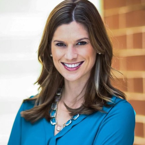 From North Dakota to Philly and now an Indy girl.  @IndianaDesign marketer who loves food, wine, trips, DePauw, workouts, design & arts, my hubs, fam & friends.