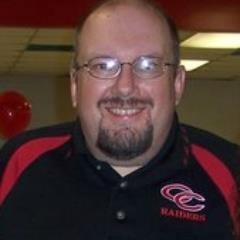 News & Sports Director @rooster1015 @939theduck @WhiskeyCountryRadio. I've done PxP for 4,002 sports events on radio & TV. I currently do PxP of Coffee Co. HS