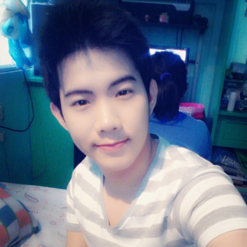 NP: Walang iba by Ezra band
http://t.co/PtMf1bZQHA
