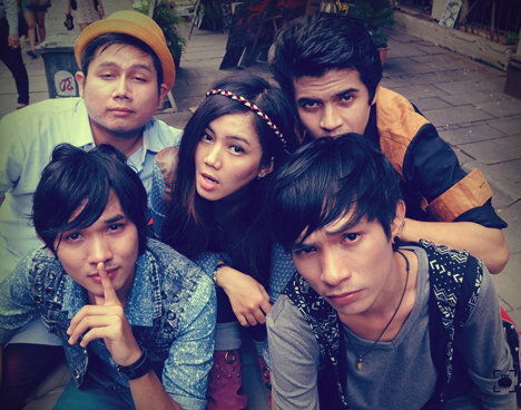 Official fanbase of ParisClub Jakarta,always support @PARIS_Band anywhere and anytime till die ;p | Link Clip #NegeriCinta » http://t.co/mzq5cm8zH3 …