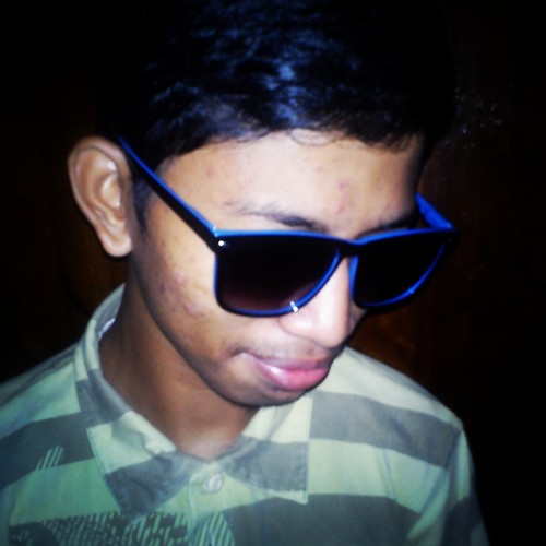 muhdshazrin_'s profile picture. ★ayyen★↯17↯perak↯ Im a Awesome Guy! #SPMCandidate13 #TeamSingle   Haters? FUCK UP BITCH!
