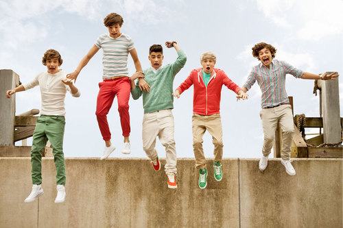 Hiiiiii im a directioner❤ 
5 boys won the world❤ 
stole my heart ❤ 
INFINITY❤ Love them: