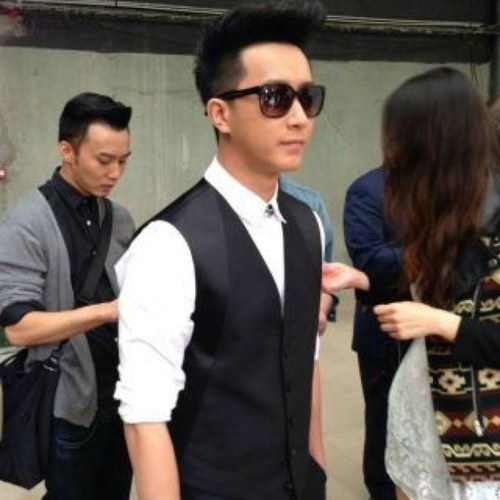 Both Hangeng or you can call me hankyung . New & pictures in fav ( Real is @realhangeng ) *This account for him fanclubs * #sorrybadeng ♡