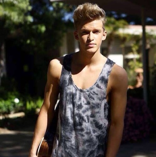 They say out of sight means out of mind But they couldn't be further from the truth Cause I'm in love with you