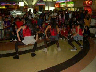OpenMember♦ Official Twitter Page Of  CUPID OF DANCER. Since 01 Mei 2012. Any Booking, Event or Party? CP: @ndahindahsari05