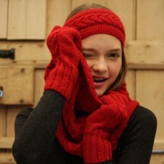 Luxury alpaca knitwear designed in London and knitted by small women's groups in Peru.
