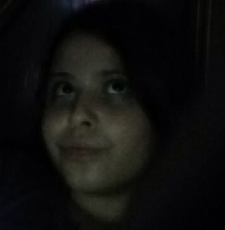 i love justin bieber and wish to be an actress 
I love to watch tv and the color blue and purple 
I want my nails to be the shape square
