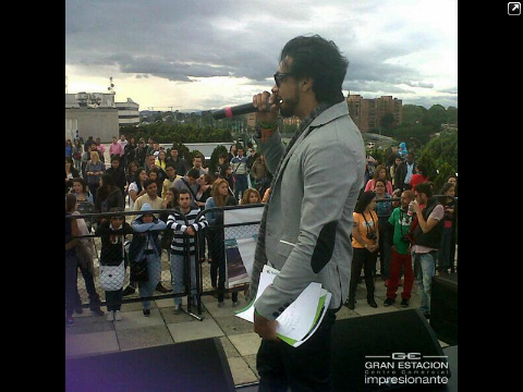 Este Amor @salomonbustamante! Cronista De @MBDRCN!  Lo Adorooo! 
 By: @alejandra_P_T 17/10/2012♥♥ Official