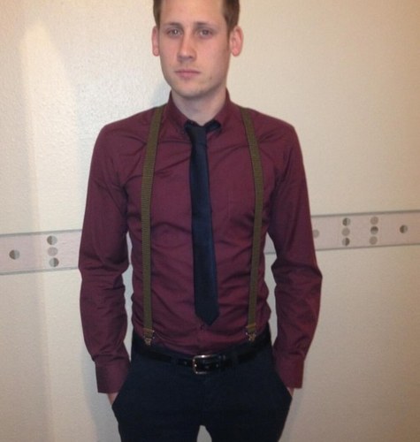 i am married to a beauty called Mrs Woolf.. Love footy, church and family Fav film independence day , Fav Book Harry Potter