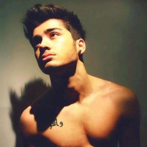 19•Bisexual•Single I sing and draw. I love my little bro Louis. ~RP with @littlekid_malik~