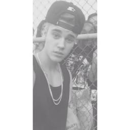 why cant justin look at me the same way I look at pizza and spaghetti bolognese