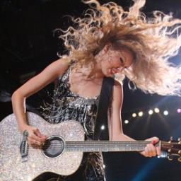 Swiftie , Canadian girl , 14 years old