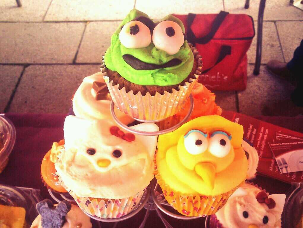 Maker of custom cakes all shapes & sizes. Gluten free & sugar free options too.
