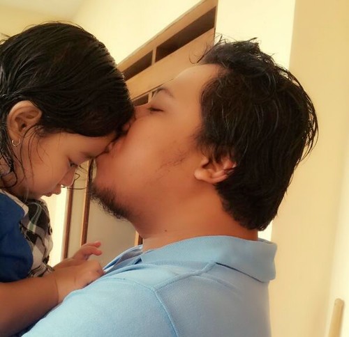 Papanya Sofia | Pekerja Keras