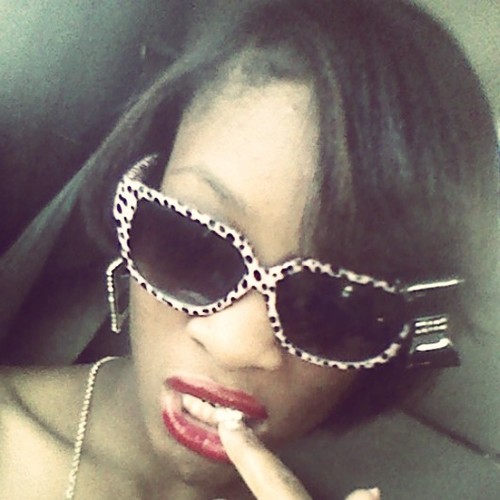 #Teamlightskin #DONTLikeMeDontFollow #TeamBeauty #TeamIndepenent #Team90sBaby #TeamTaylorGang