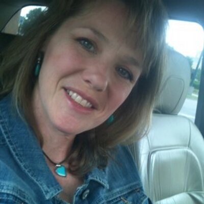 Profile Picture of Kimberly Edmonds (@edmondsgang) on Twitter