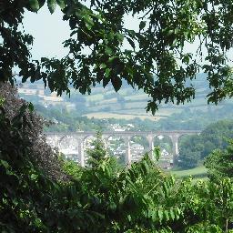 Discover Cornwall and Devon feature the best places to visit in the region. We focus on the rich heritage and scenery with information on where to eat and stay.