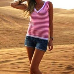 I adore beauty  ♀  I like girls  ♀  I love beautiful girls  ♀  NO DICKS AT ALL!!  ♀  Nor dick owners, please!