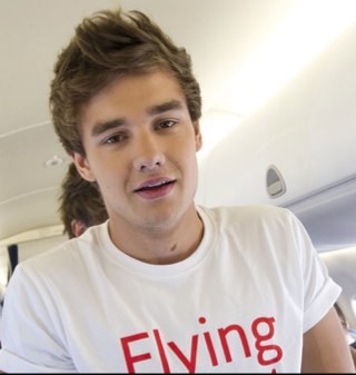 DONT FOLLOW ME, I gave you a free follow so please follow @paulina9760 she always follows back!