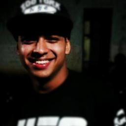 Ainda que eu ande pelo vale da sombra da morte, não temerei mal nenhum, porque tu estás comigo .