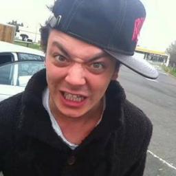 Anissa,14 ans, want to be actress!
YES WE KEV! C'EST LE PLUS BEAU!
@kevadamsss ♥ #LOVE