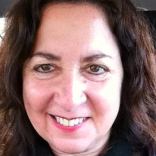 former reporter, Crain's Detroit Business; still a news junkie; mother of two; sister; friend to many; fighting cancer.