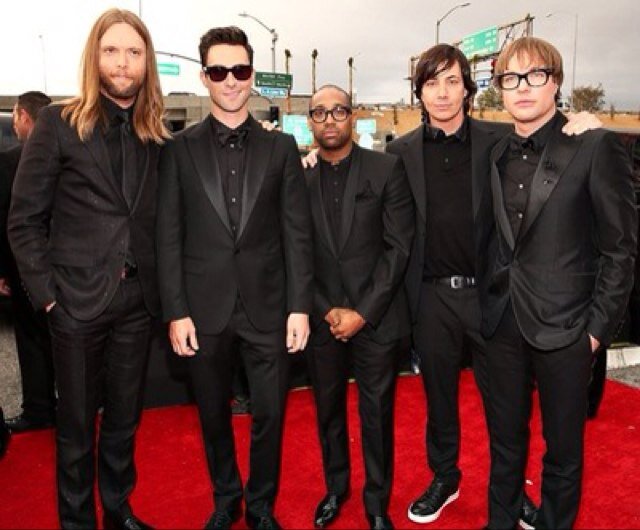 I totally ❤ maroon 5 they are amazingly awesome!!!!!