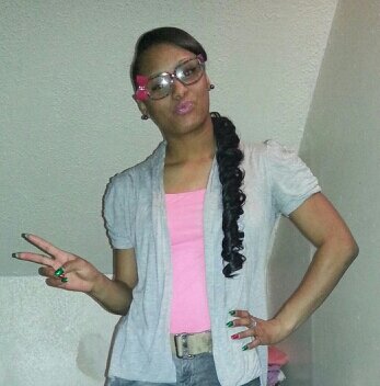 IM LIKE A BUTTERFLY; PRETTY 2C BUT HARD TO CATCH:)