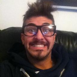 Depuis le début des marseillais,je suis fan d'Antonin&je resterais fan, jusqu'au bout.Mon rêve?Le rencontrer,parce que c'est mon idole.@AntoninPortal,mon dieux♥