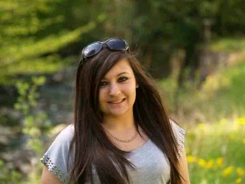 17, italian+malaysian+british (; If I haven't followed you back jus ask kik instagram carlotta_kira my background is my beautiful brother :)never forgotten x