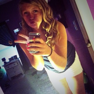 Never giveup on somthing you cant go a day living with out! 
                                      |Diamonds|